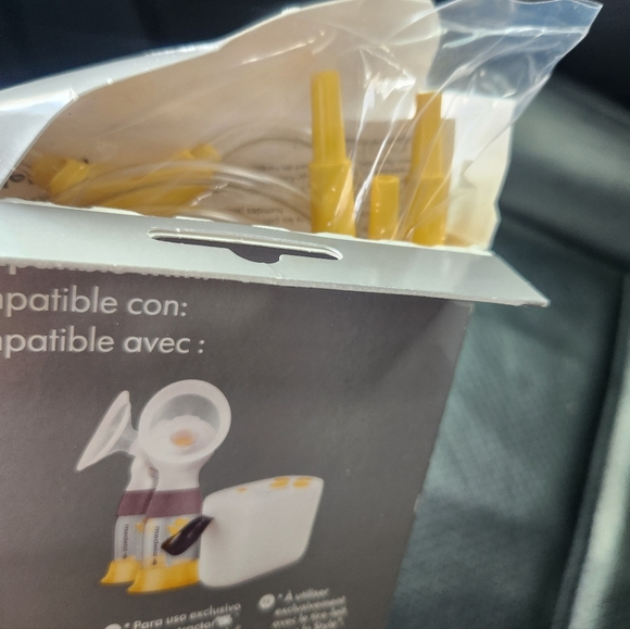 Medela Pump In Style Spare or Replacement Tubings - Picture 11 of 13